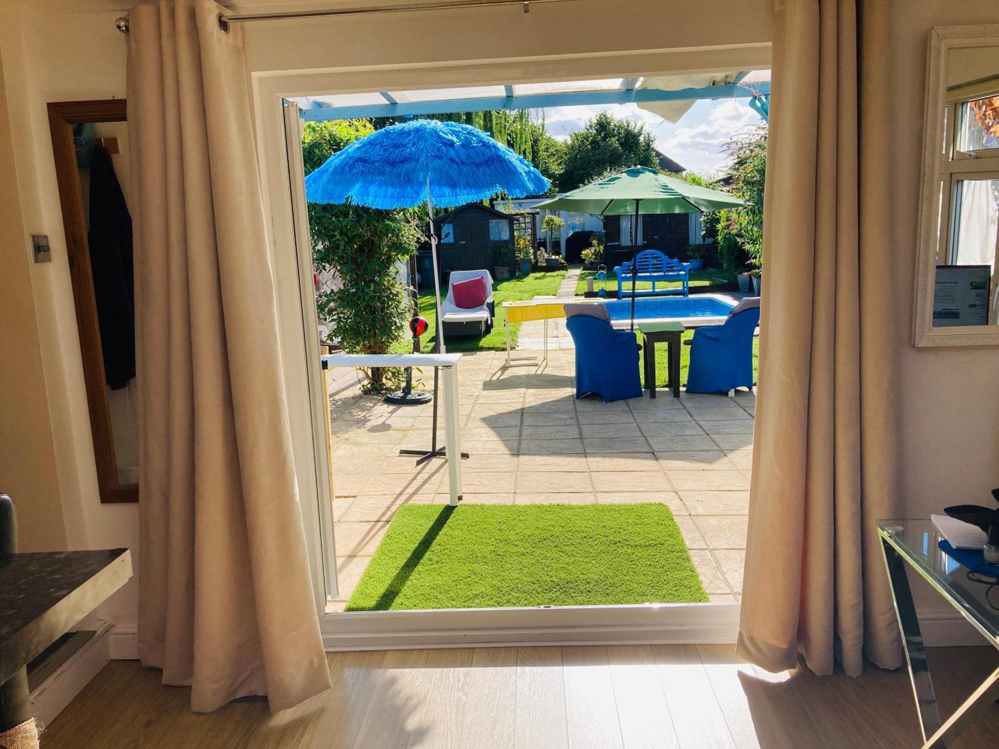 Modern Bungalow With Private Swimming Pool Maidenhead Ngoại thất bức ảnh